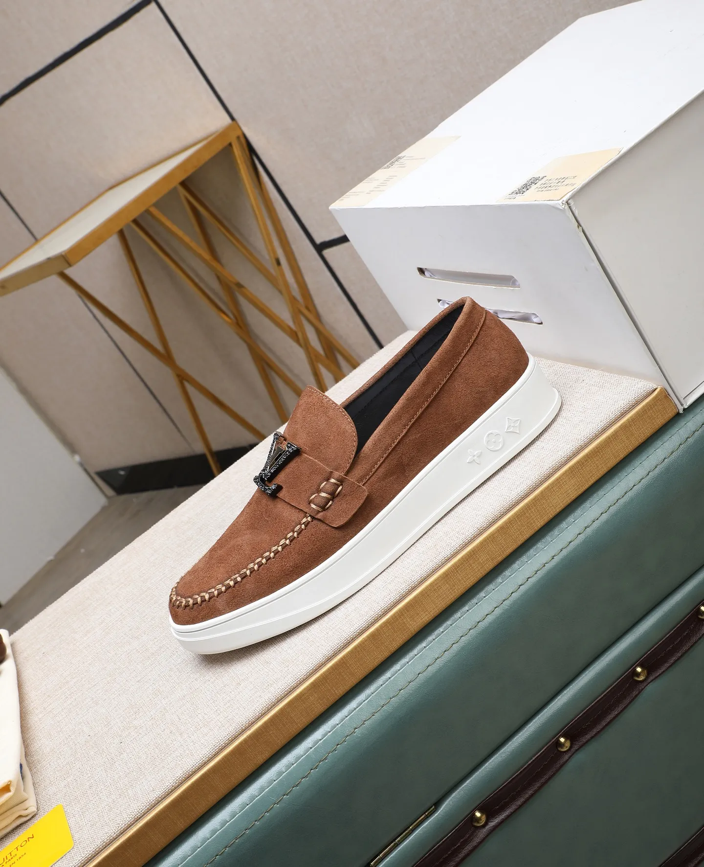 Men's shoes 💰440 📛📛【LOUIS VUITTON】Louis Vuitton official website synchronized new products 👟Milan fashion catwalk style 🇰🇾🇰🇾LV family logo, celebrity style, a must-have for fashionistas ⚠️First-layer calfskin ➕Genuine leather lining ➕Official website original version special outsole 👞Number 38-44